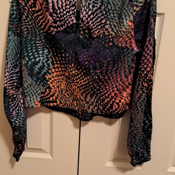 Charlotte Russe Junior  top GUC - Picture 2 of 5